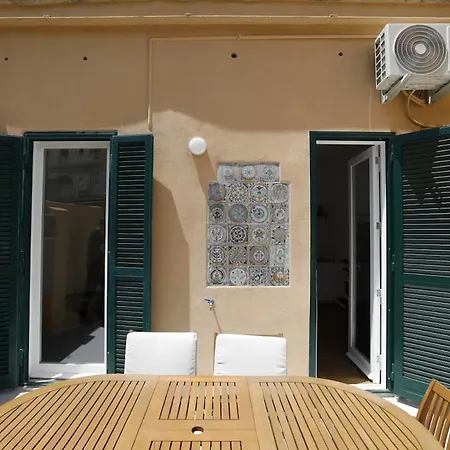 Colosseum Panoramic Terrace Apartment *
